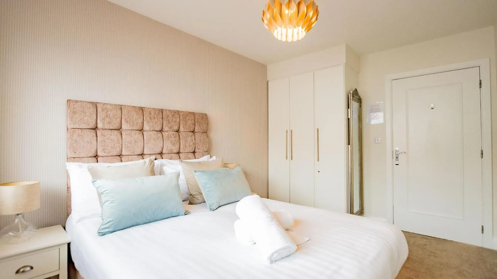 Luxury Apt With Parking Galway Ireland